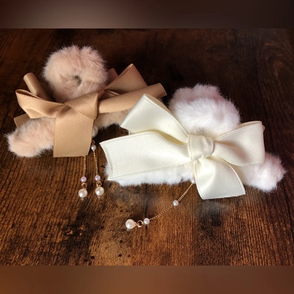 *NEW* Pretty Fawn Soft Faux Fur Ribbon Claw Hair Clip with Pearl Beaded Chain